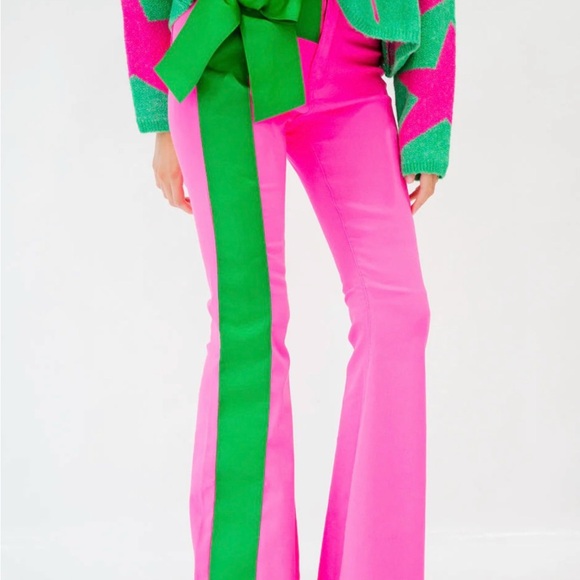 Judith March Denim - Judith March Pink Wide Leg Jeans with Green Side Stripe. Medium. NWOT